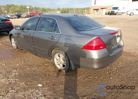 2006 Honda Accord 2.4 Ex z USA, uszkodzony, nr VIN 1HGCM56886A031187